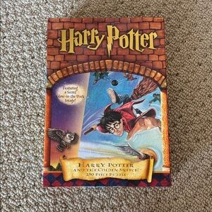 Harry Potter Puzzle with Golden Snitch Glow in the Dark Puzzle